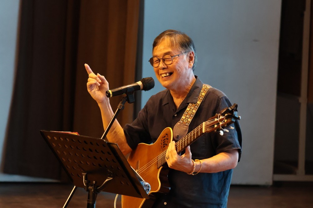 “2024年周金亮唱说华教歌曲”校园分享会